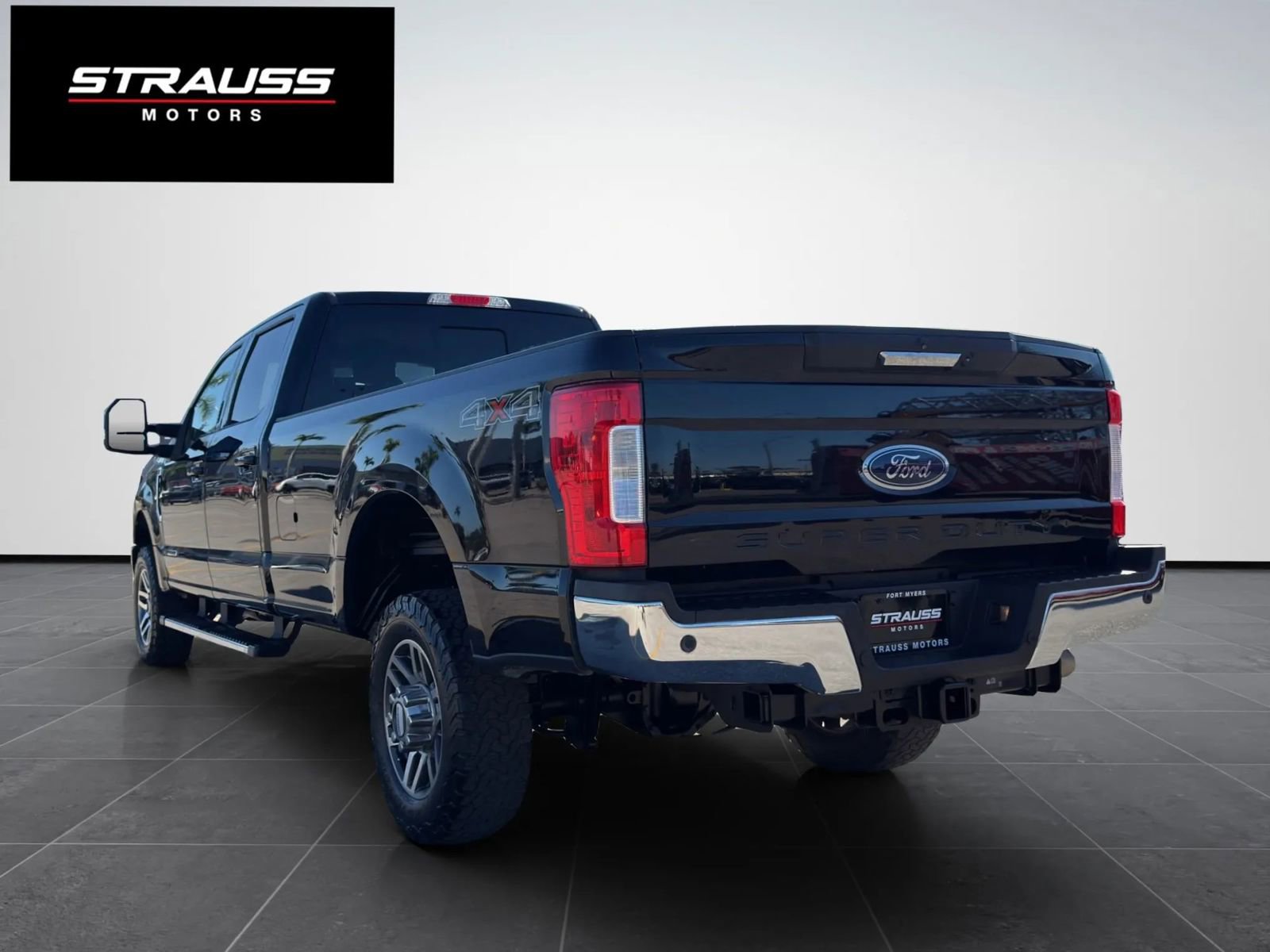 Used 2018 Ford F350 Lariat w/ Camper Package AWD/4WD image 7