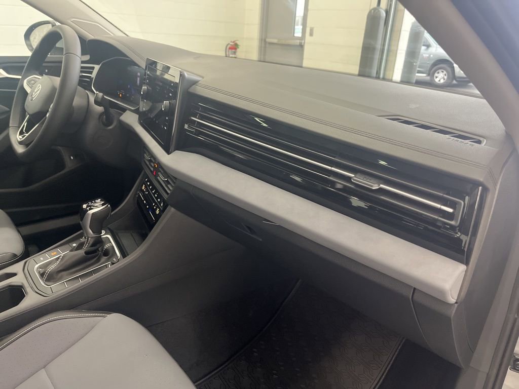 New 2026 Volkswagen Jetta SE image 36