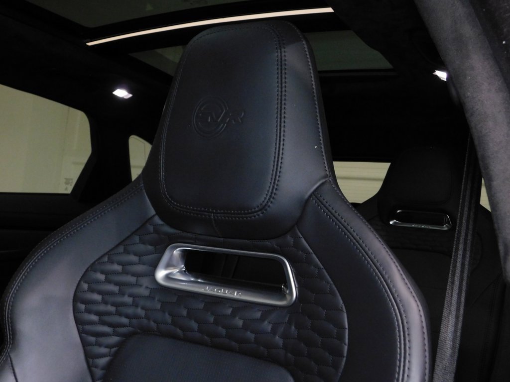 Used 2024 Jaguar F-PACE SVR image 35