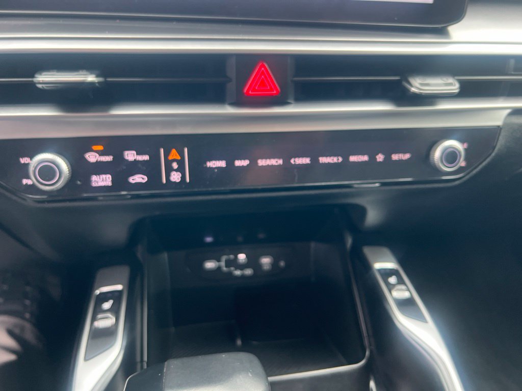 Certified 2024 Kia Sorento S FWD image 49