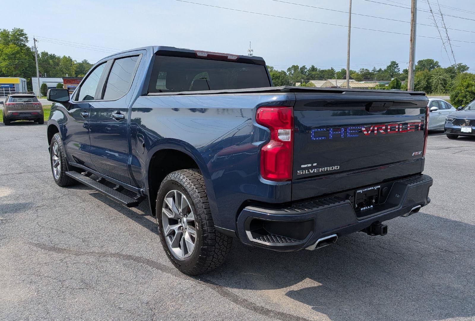 Used 2022 Chevrolet Silverado 1500 RST w/ Z71 Off-Road Package AWD/4WD image 8