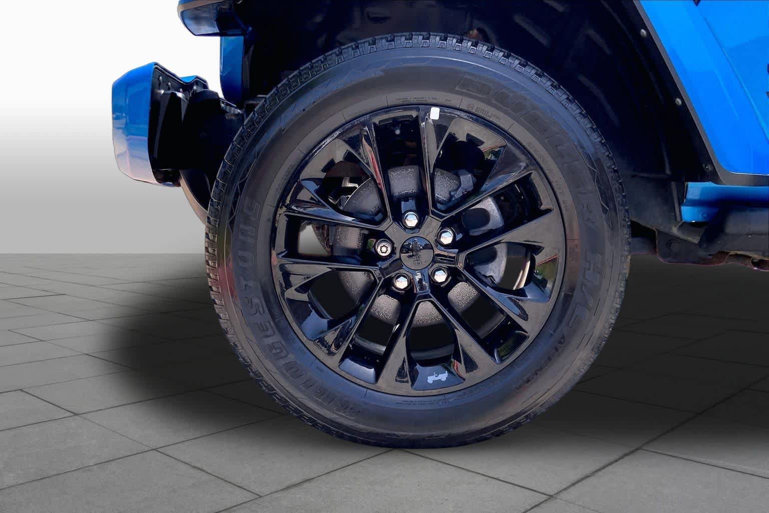 Used 2022 Jeep Wrangler Unlimited Sahara AWD/4WD image 10
