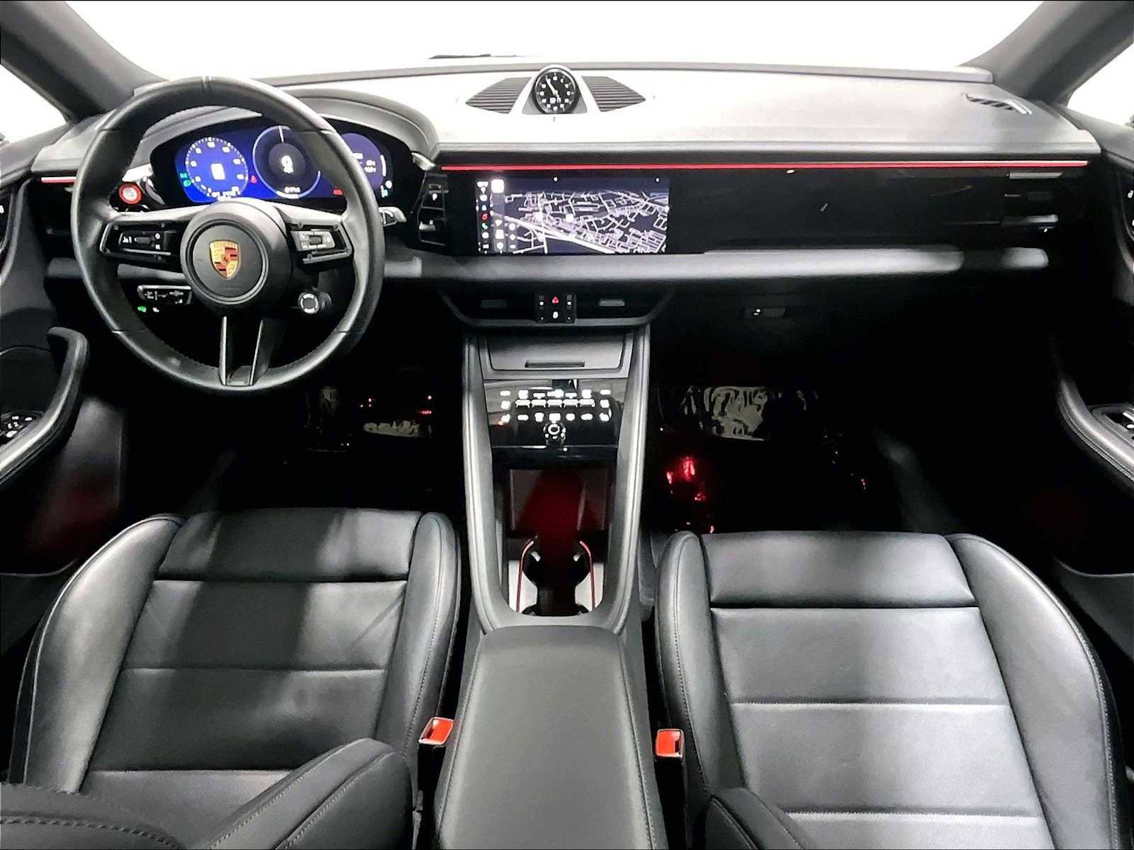 Used 2025 Porsche Macan 4 Electric image 17