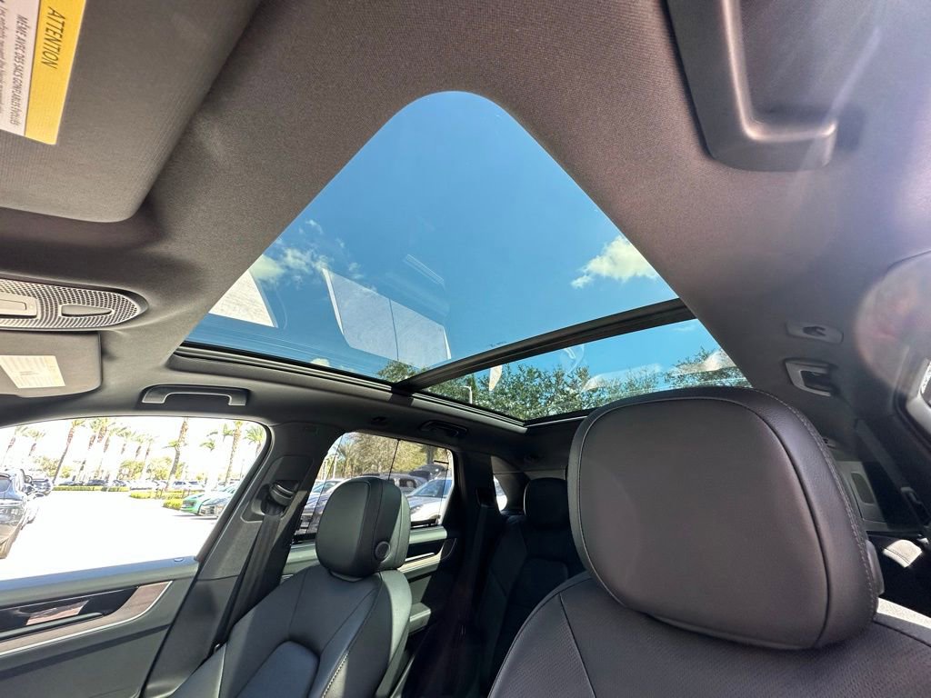 Certified 2026 Porsche Cayenne E-Hybrid image 24