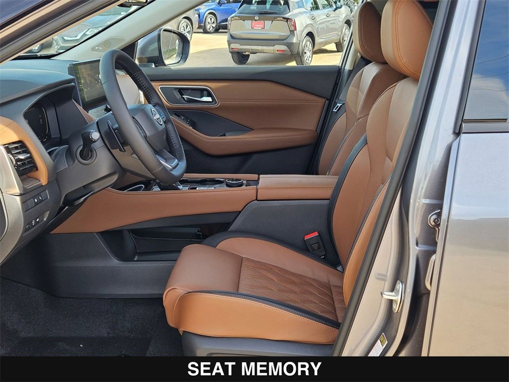 New 2026 Nissan Rogue Platinum image 11