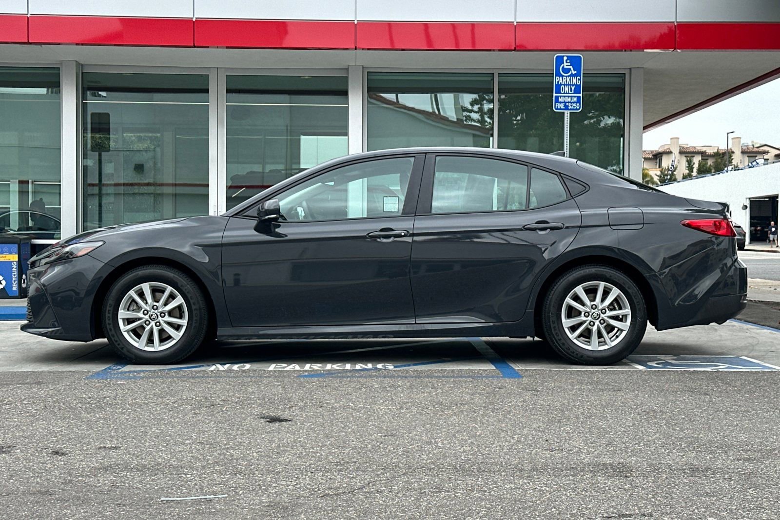 Certified 2025 Toyota Camry LE FWD image 7