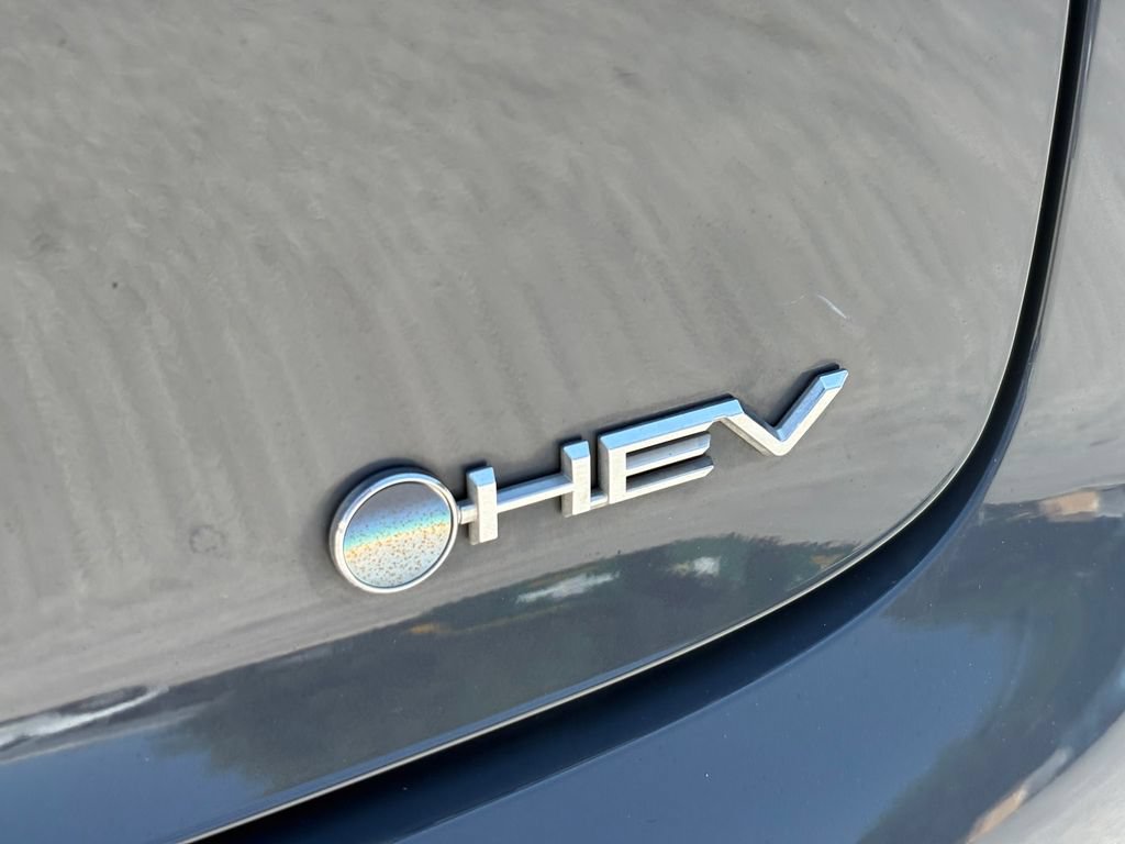 Used 2024 Toyota Prius XLE FWD image 12