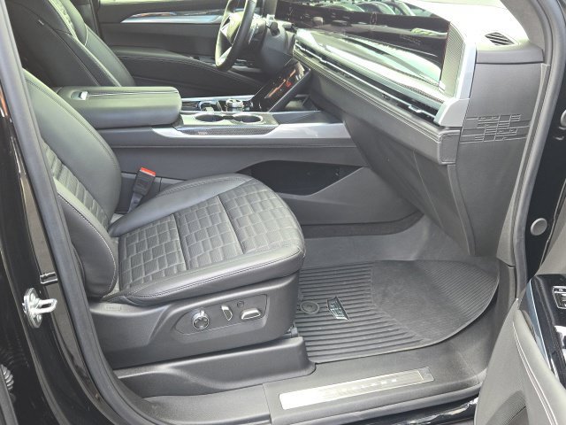 Used 2025 Cadillac Escalade V w/ LPO, Floor Liner Package AWD/4WD image 9