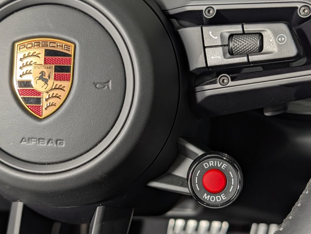 Certified 2026 Porsche 911 Carrera 4S AWD/4WD image 37
