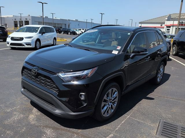 Certified 2023 Toyota RAV4 XLE Premium image 3