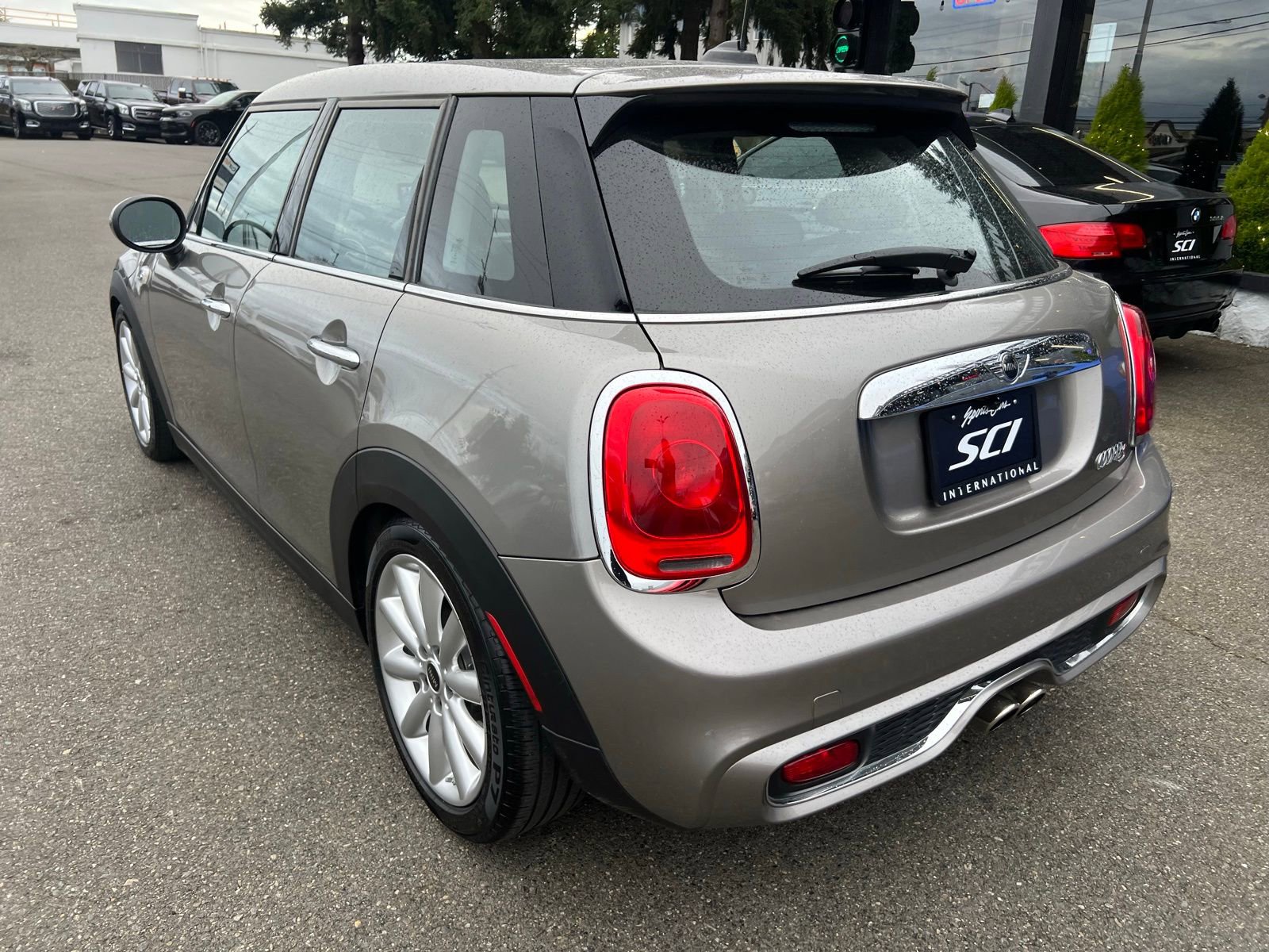 Used 2016 MINI Cooper S image 9