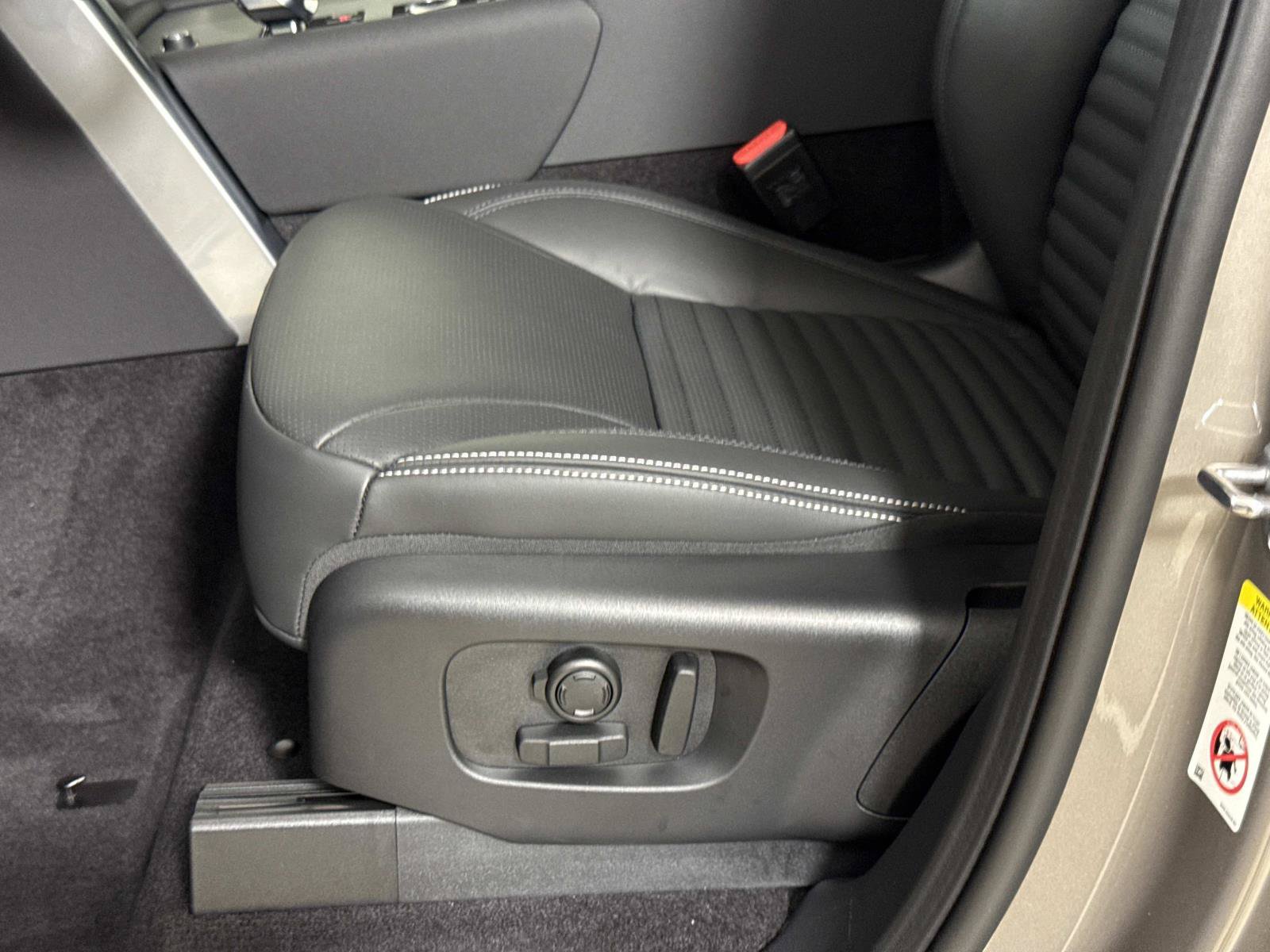 New 2026 Land Rover Discovery Dynamic SE AWD/4WD image 20