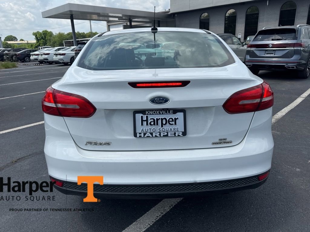 Used 2015 Ford Focus SE FWD image 4
