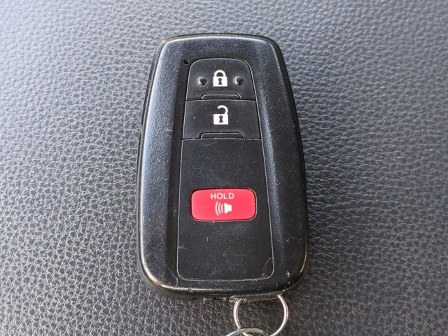 Used 2023 Toyota RAV4 XLE image 27