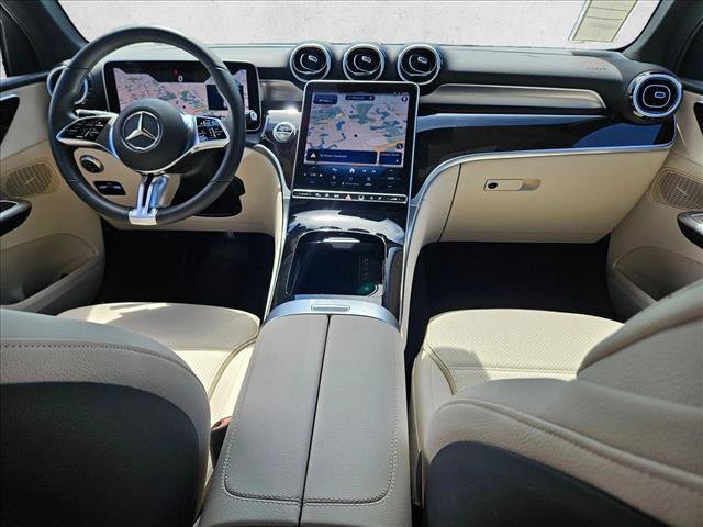 Used 2025 Mercedes-Benz GLC 350e 4MATIC image 17