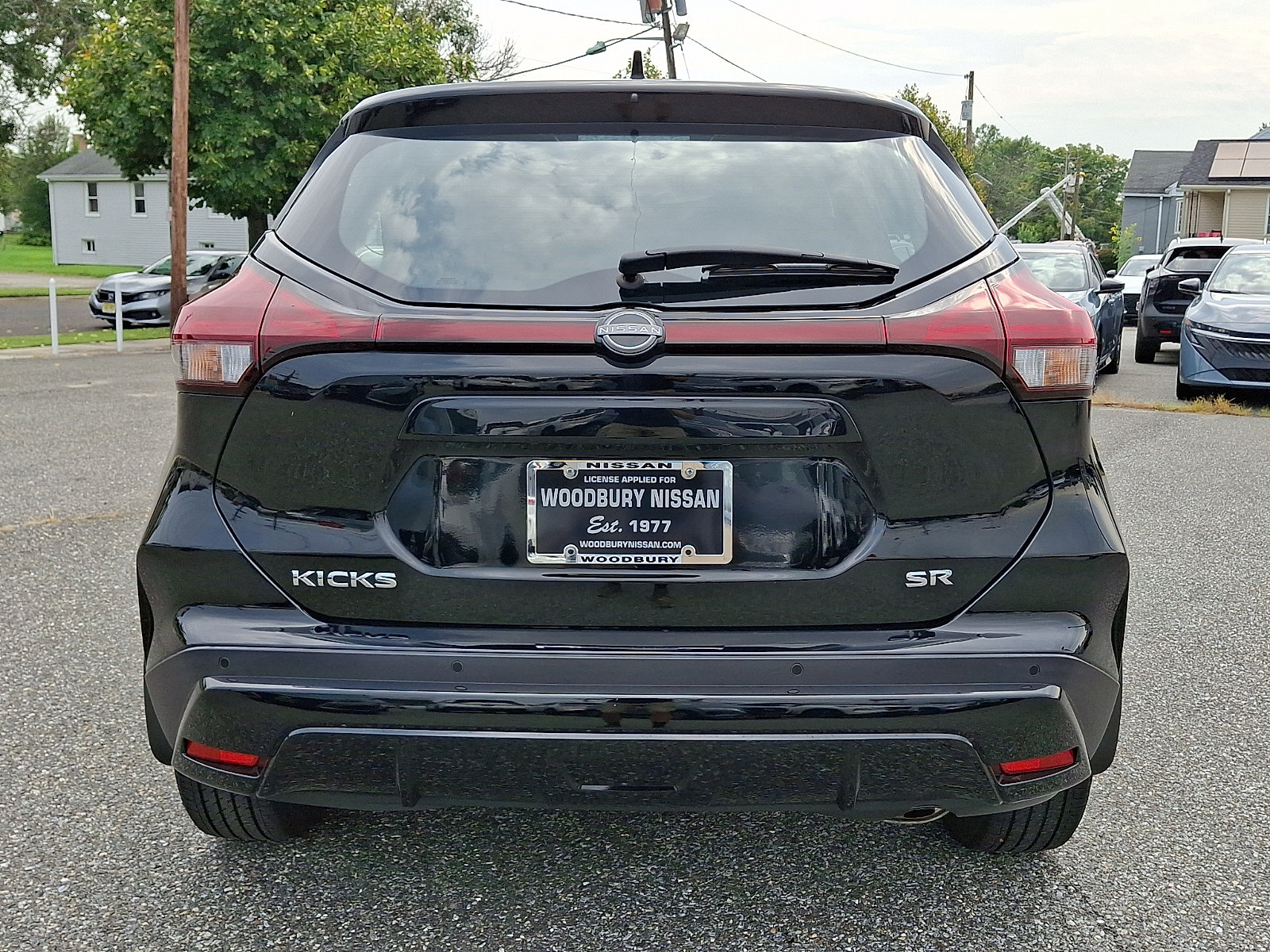Certified 2023 Nissan Kicks SR w/ SR Premium Package FWD image 5