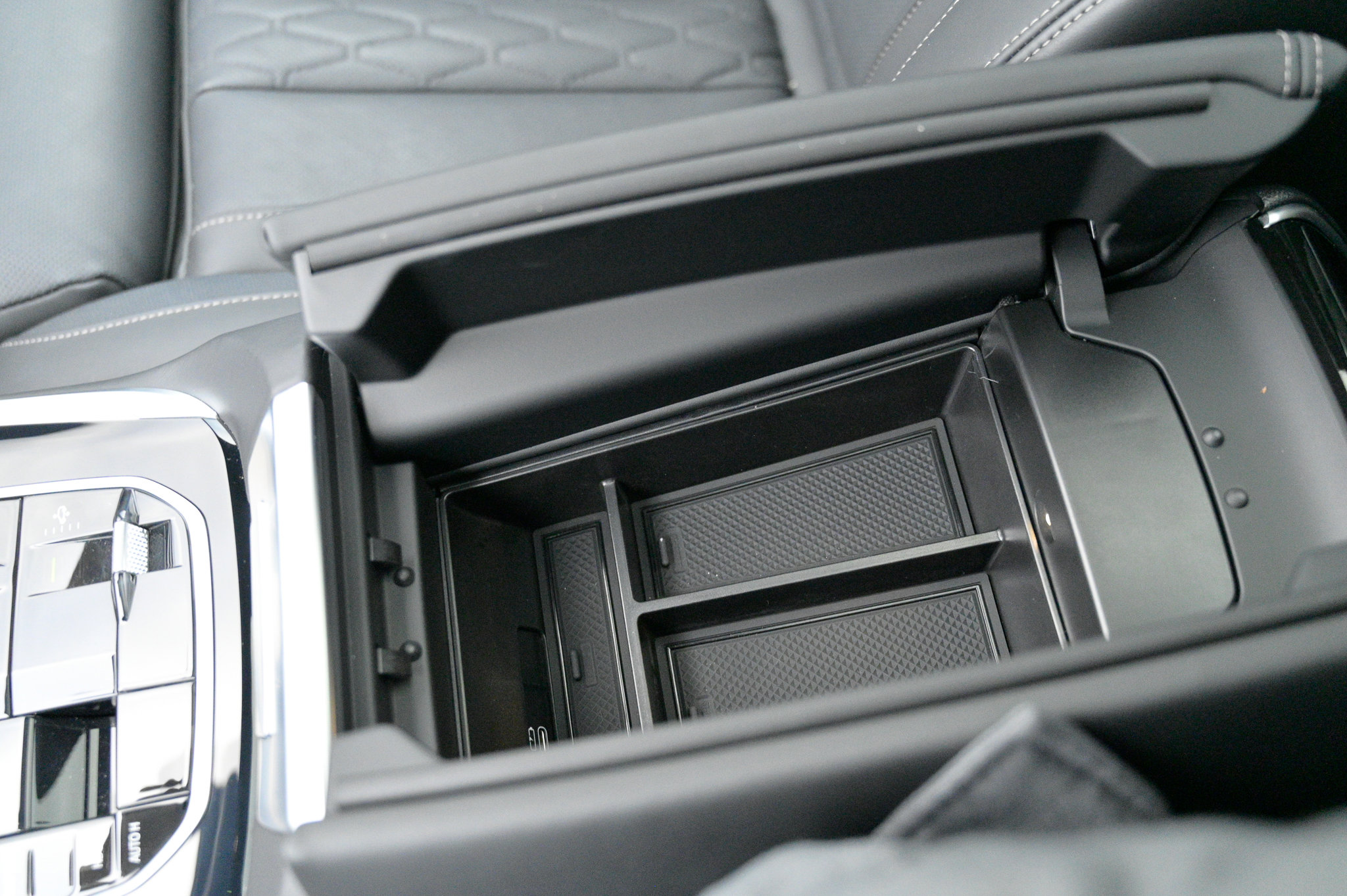 Used 2025 BMW ALPINA XB7 image 31