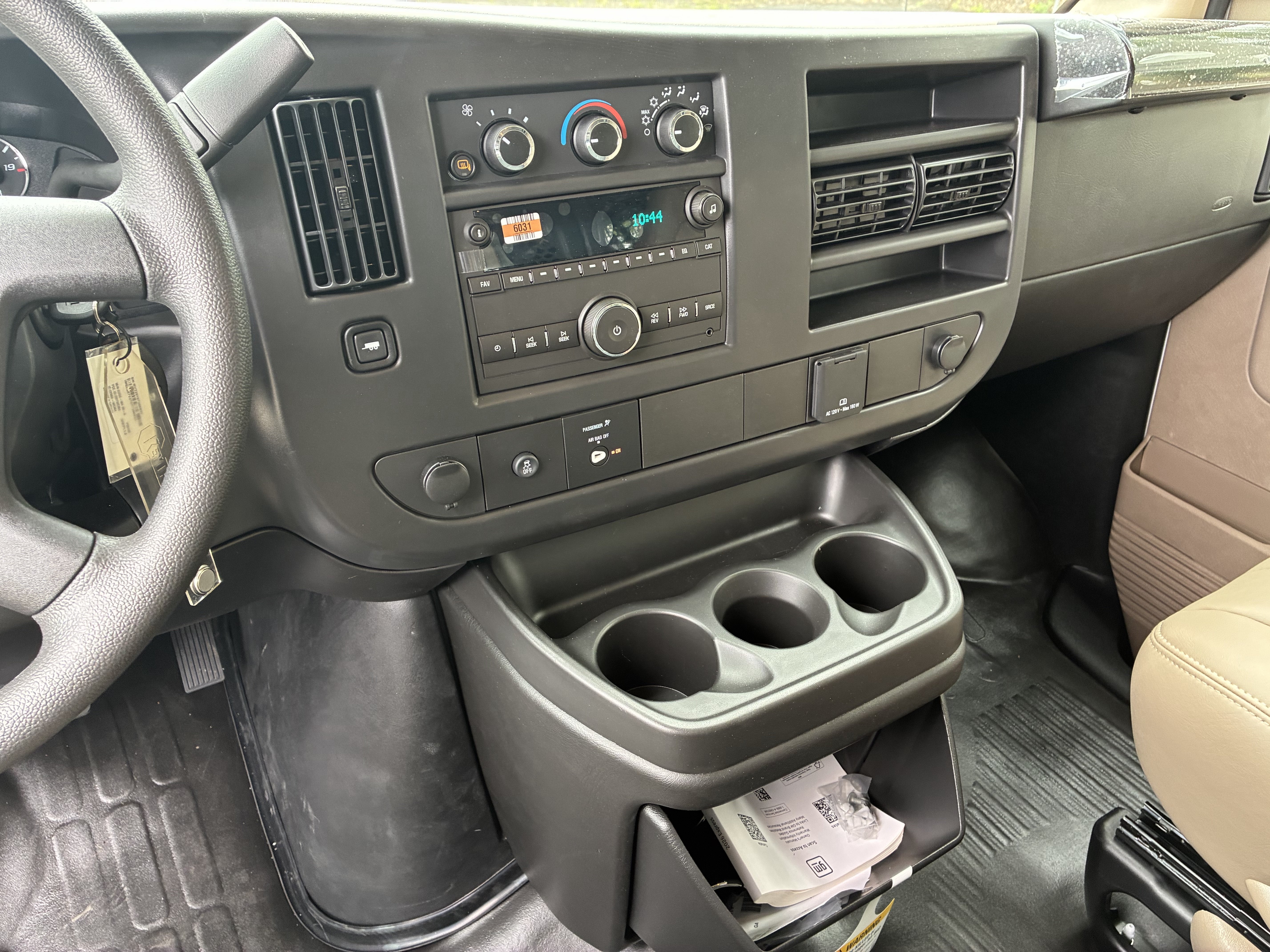 New 2026 Chevrolet Express 2500 w/ Driver Convenience Package RWD image 32