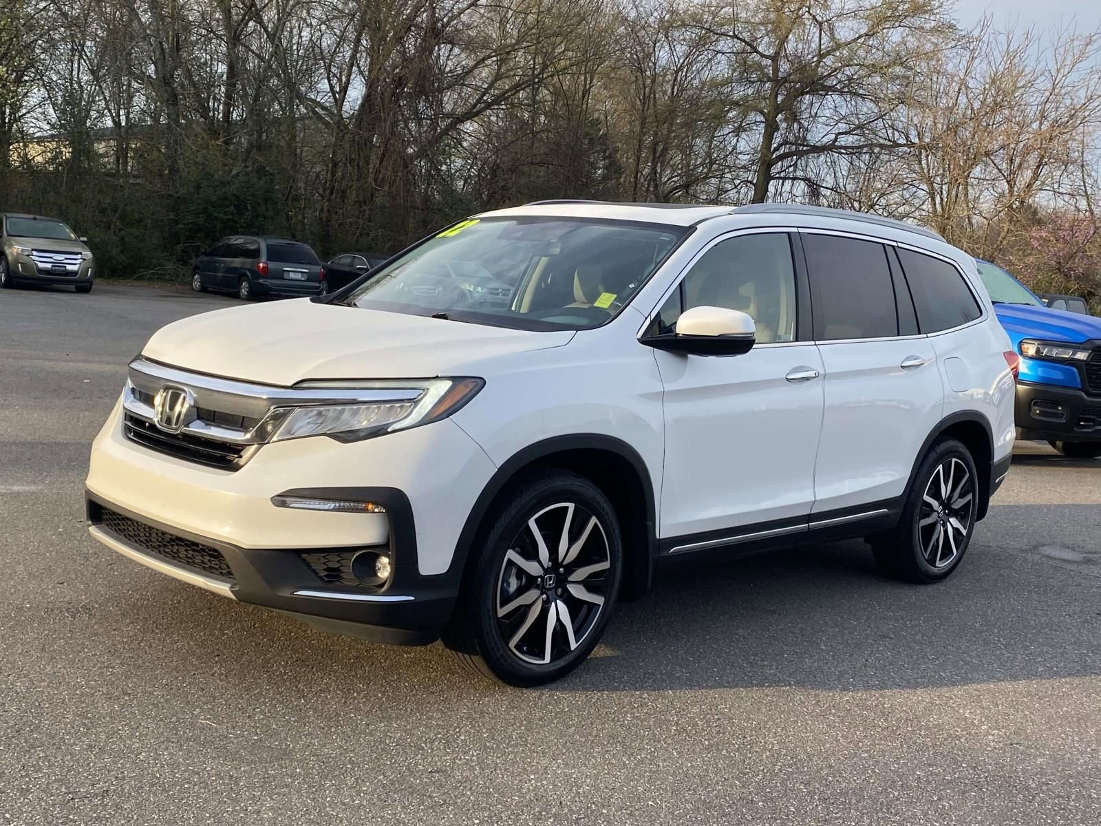 Used 2022 Honda Pilot Touring image 3