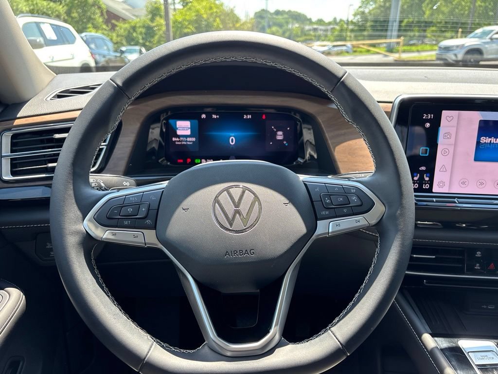 Used 2026 Volkswagen Atlas SE w/ Panoramic Sunroof Package FWD image 16