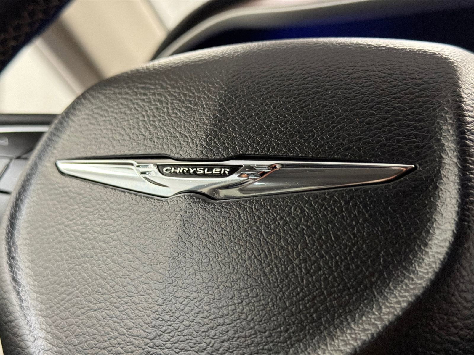 Used 2022 Chrysler Voyager LX image 23
