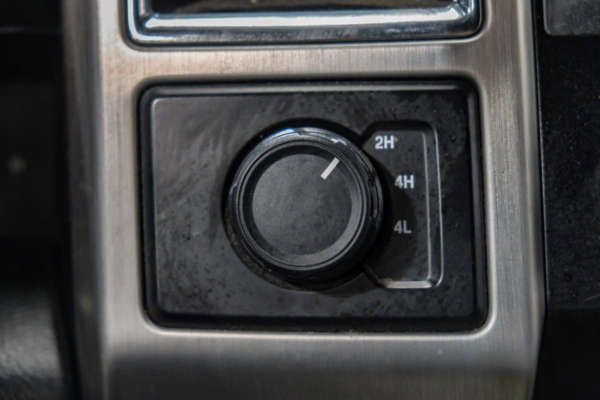 Used 2017 Ford F350 Platinum w/ Platinum Ultimate Package image 29