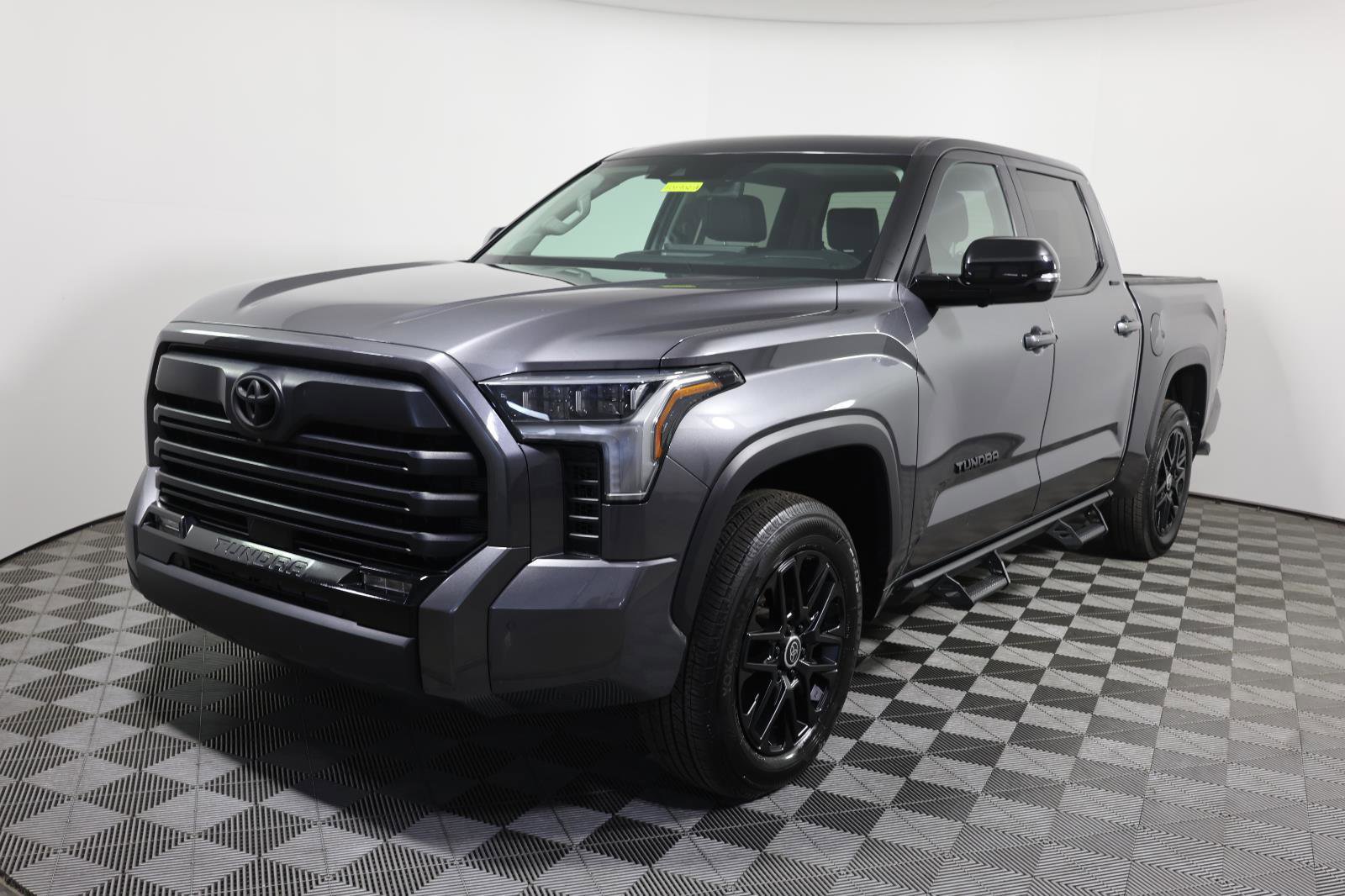 Used 2024 Toyota Tundra Limited image 1