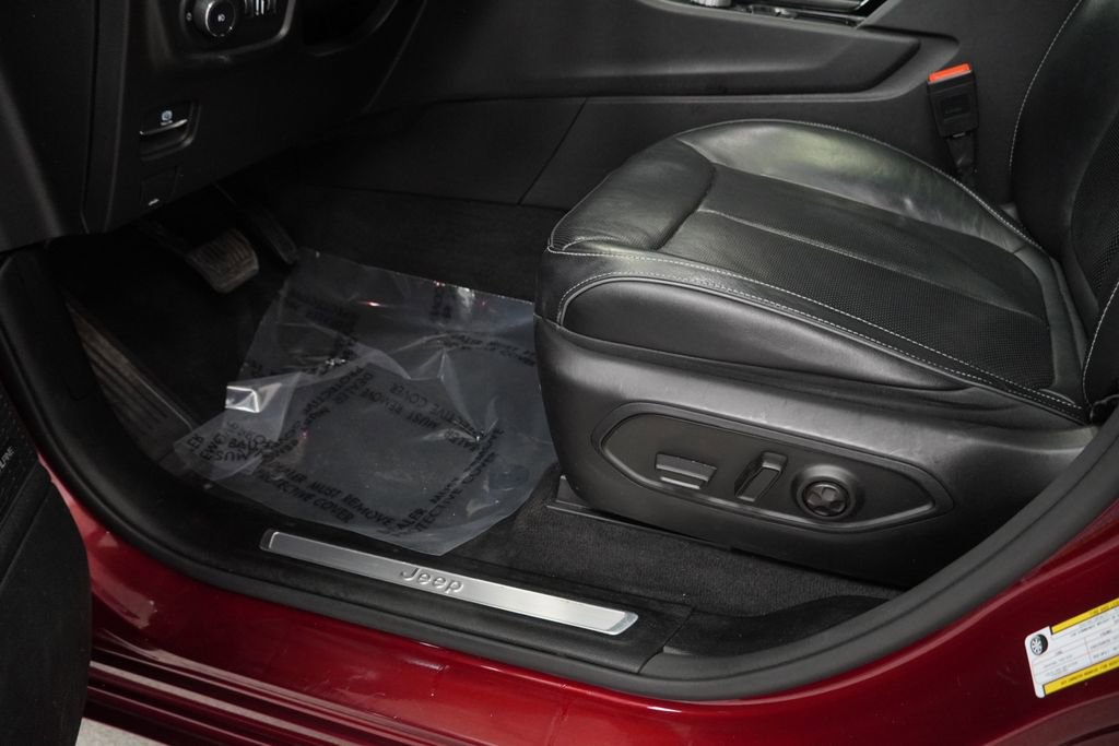 Certified 2023 Jeep Grand Cherokee L Overland image 44