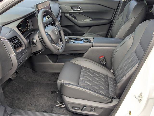 New 2026 Nissan Rogue Platinum image 4