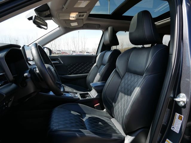 Used 2024 Mitsubishi Outlander SEL AWD/4WD image 14