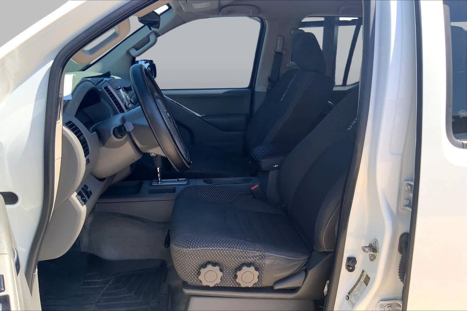 Used 2016 Nissan Frontier Desert Runner RWD image 8