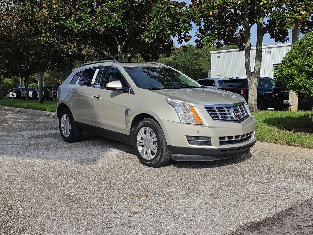 Used 2015 Cadillac SRX Luxury w/ Driver Awareness Package FWD image 2