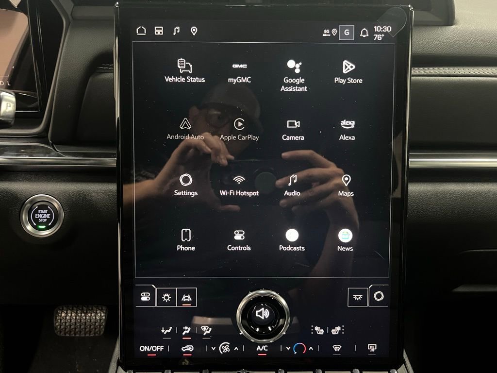 New 2025 GMC Terrain Elevation image 17