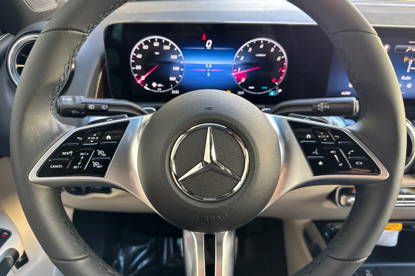 New 2026 Mercedes-Benz GLB 250 image 22