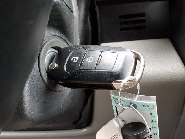 Used 2020 Ford F250 XL w/ Power Equipment Group image 17