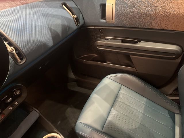 Used 2025 MINI Cooper Countryman S w/ Comfort Package Max image 14