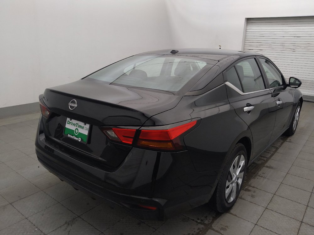 Used 2025 Nissan Altima 2.5 S FWD image 9
