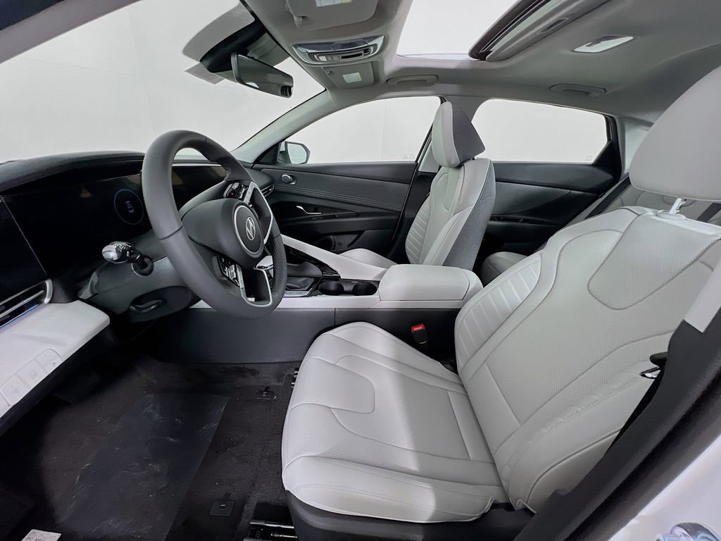 New 2025 Hyundai Elantra Limited image 20