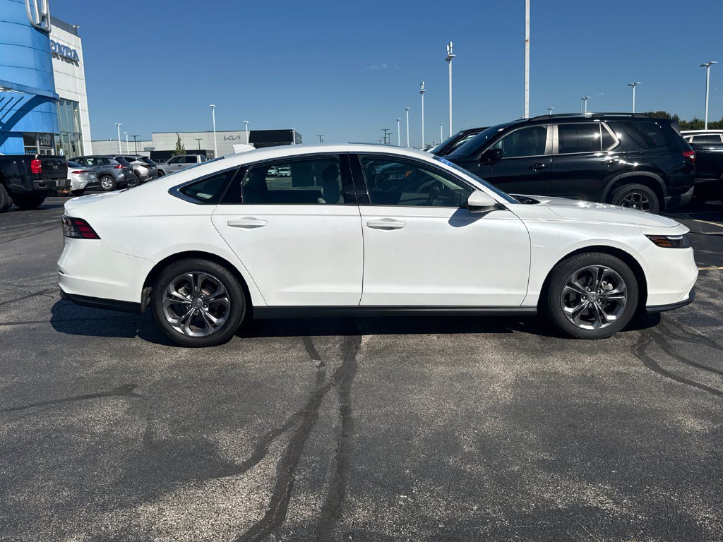 Certified 2023 Honda Accord EX image 12