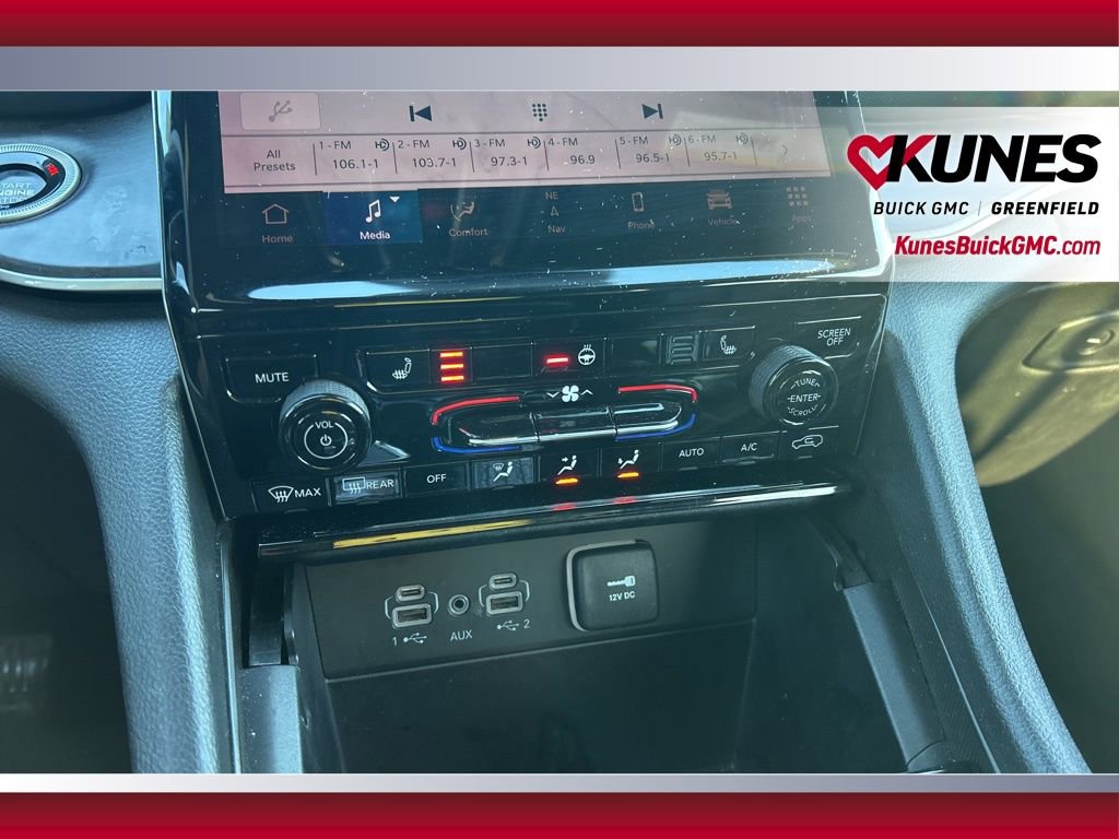 Used 2024 Jeep Grand Cherokee Limited 4xe image 27