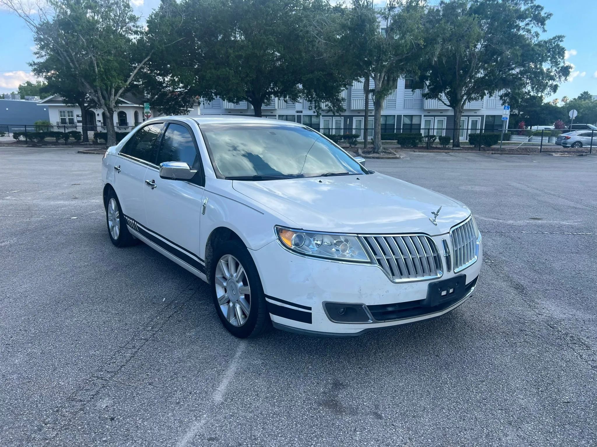 Used 2010 Lincoln MKZ FWD image 6