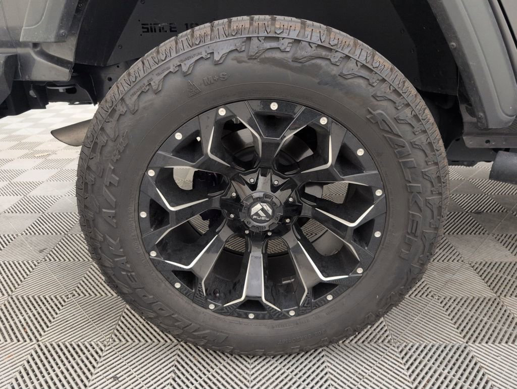 Used 2023 Jeep Wrangler Willys image 19