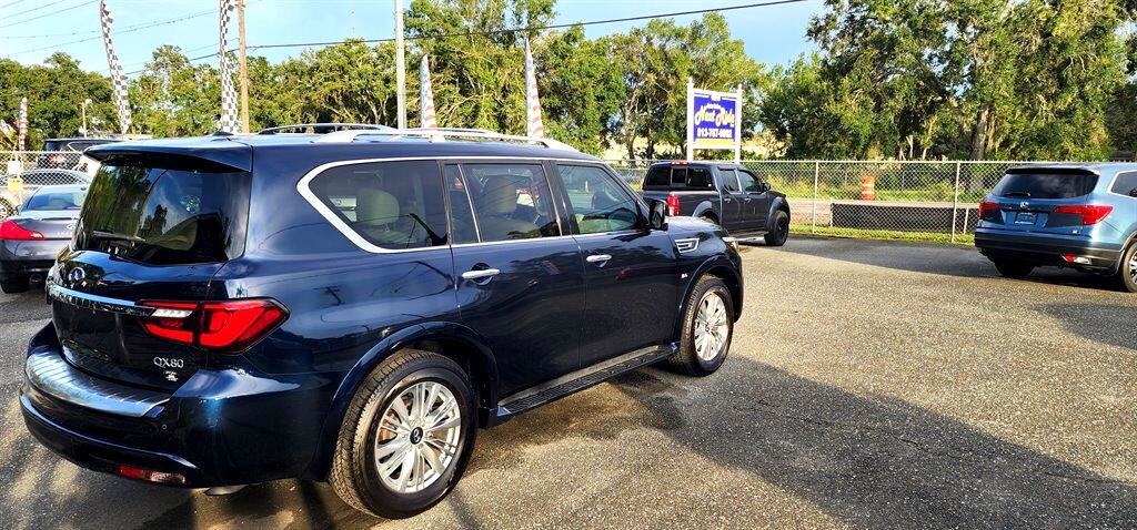 Used 2018 INFINITI QX80 Signature Edition w/ All Season Package image 11