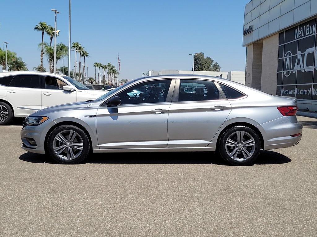 Used 2021 Volkswagen Jetta R-Line w/ R-Line Cold Weather Package FWD image 9