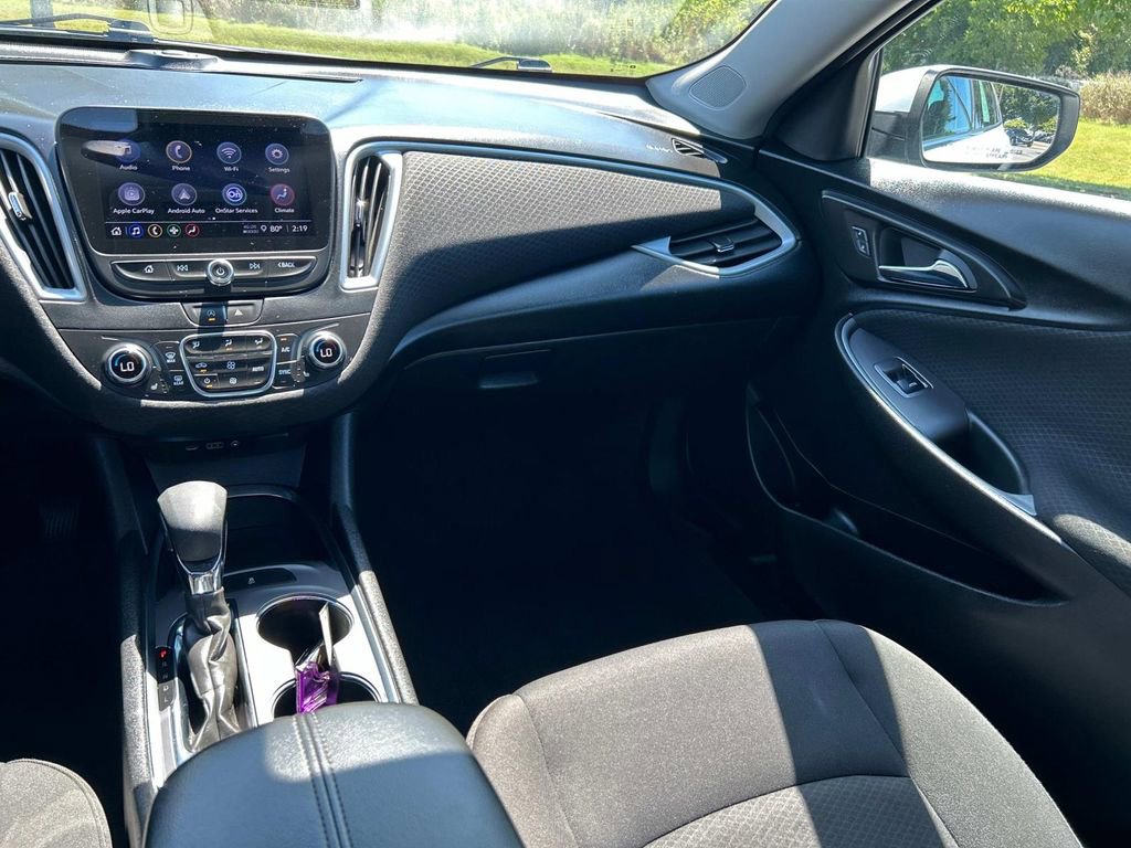 Used 2023 Chevrolet Malibu LT image 16