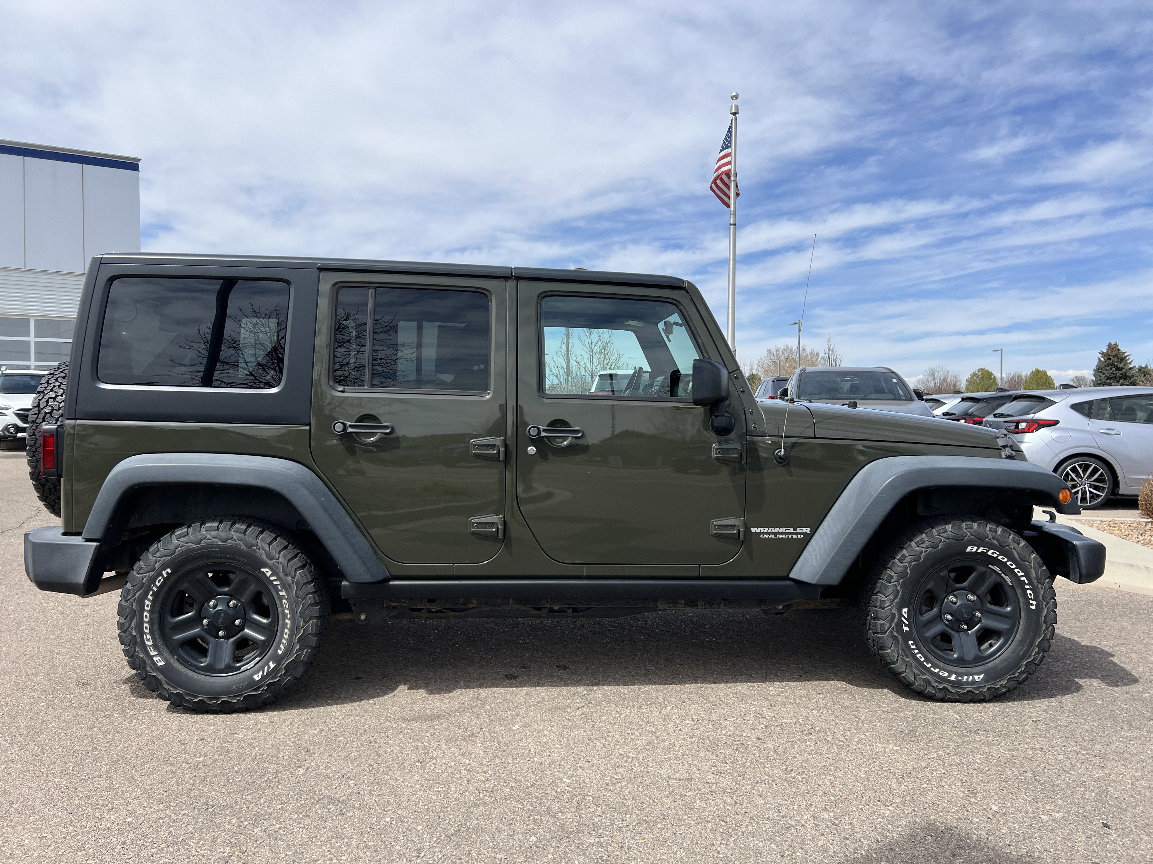 Used 2015 Jeep Wrangler Unlimited Sport w/ Connectivity Group image 8