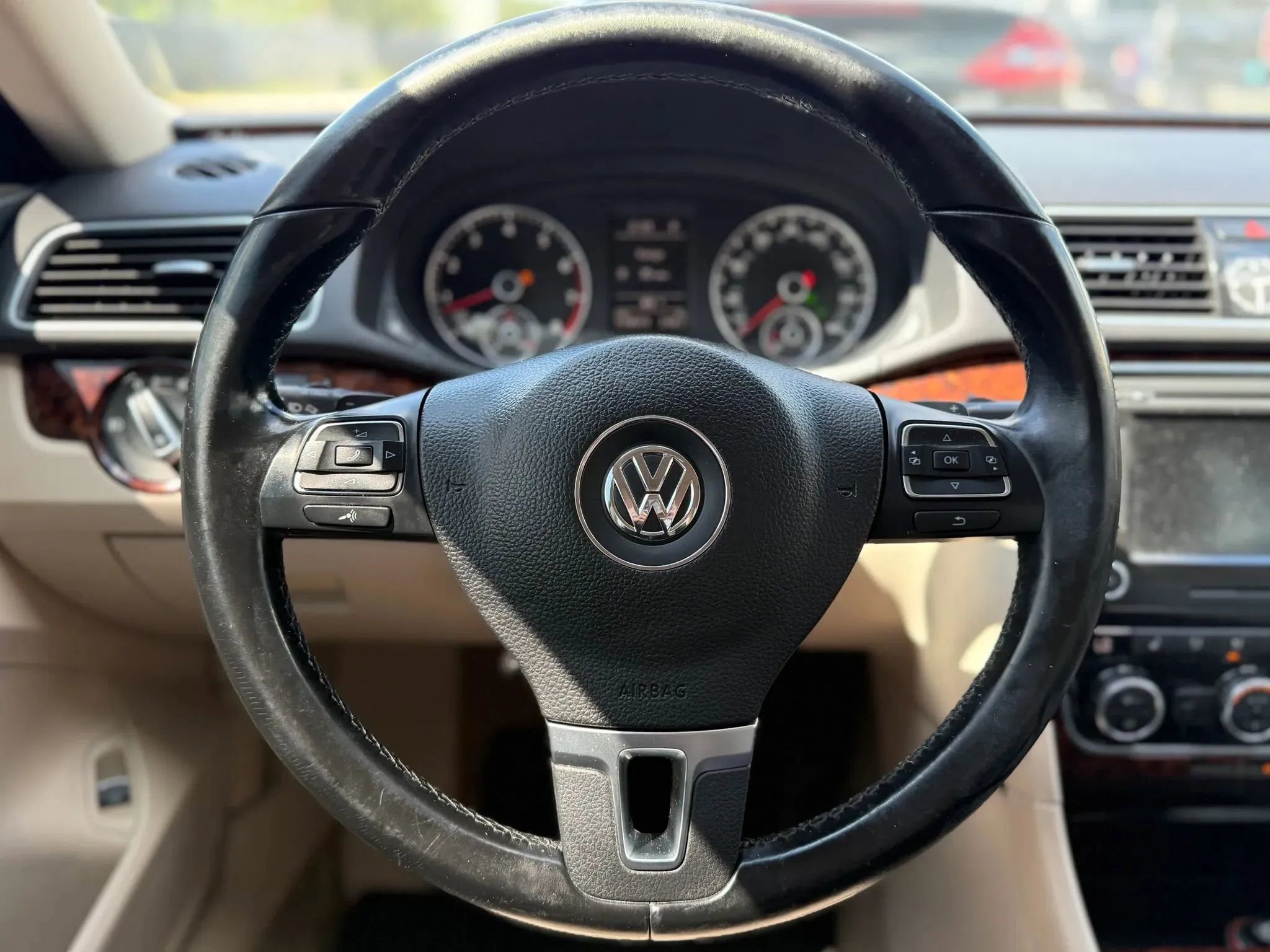 Used 2012 Volkswagen Passat 3.6 SEL Premium image 25