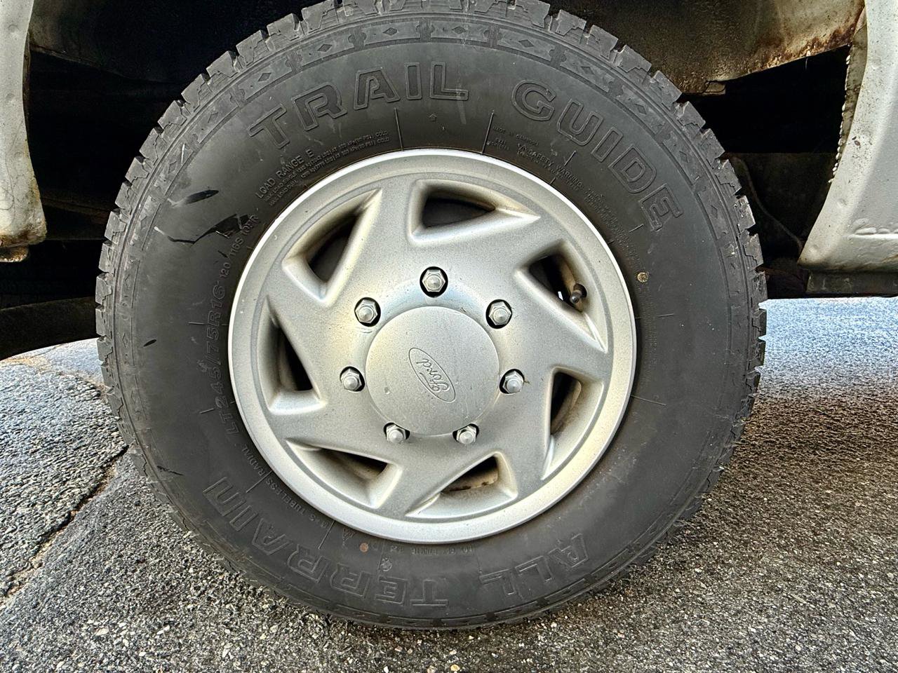 Used 2012 Ford E-350 and Econoline 350 Extended Super Duty w/ PWR Group image 11