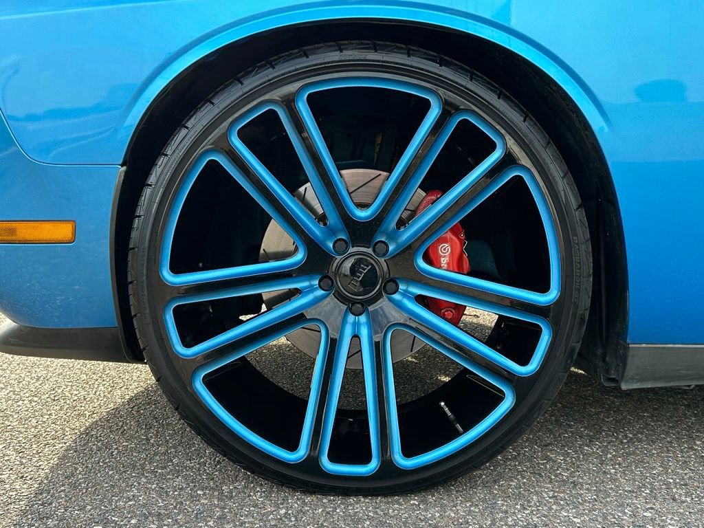 Used 2009 Dodge Challenger SRT8 w/ SRT Option Group II image 26