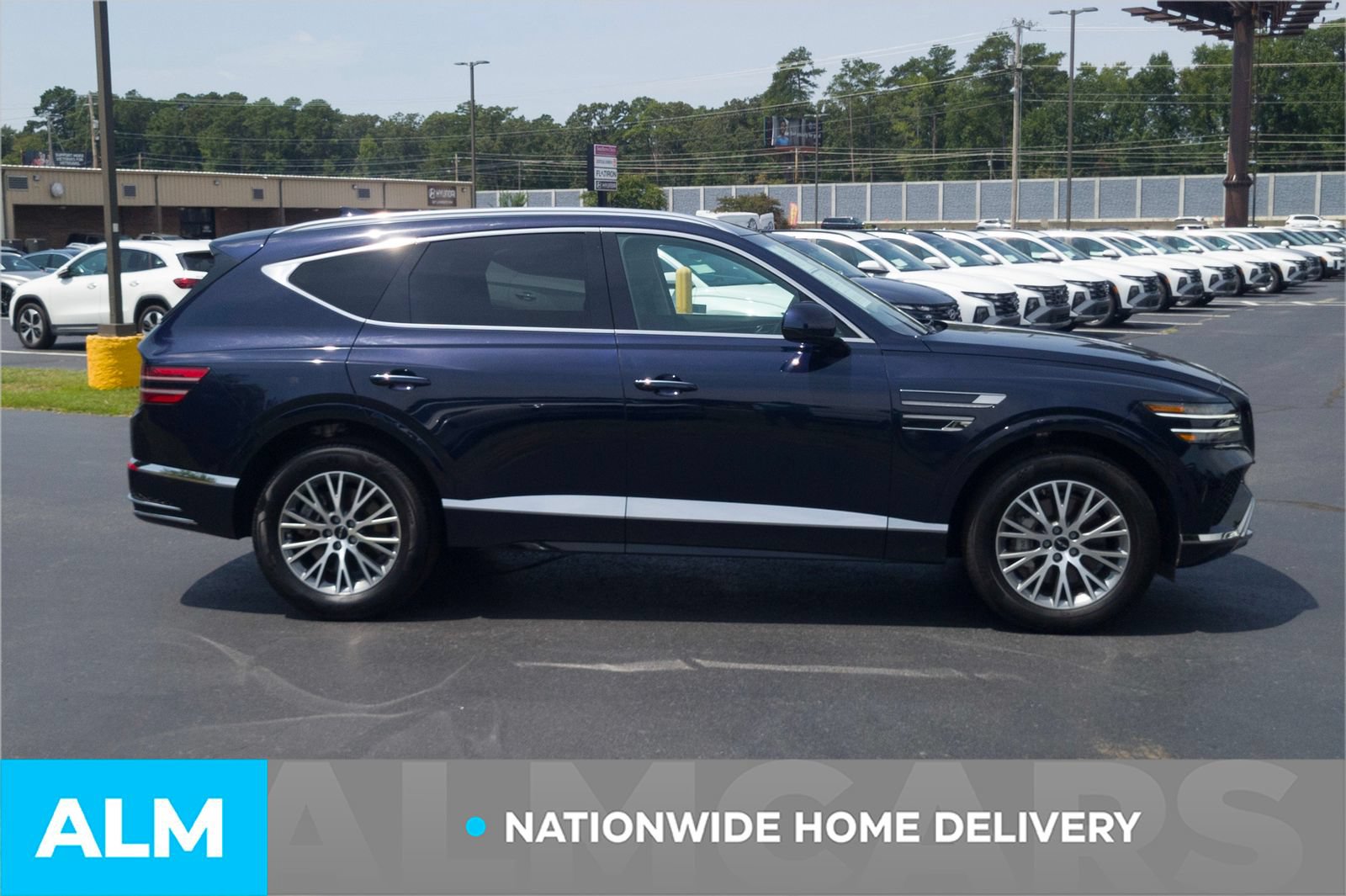 Used 2025 Genesis GV80 2.5T Standard AWD/4WD image 4